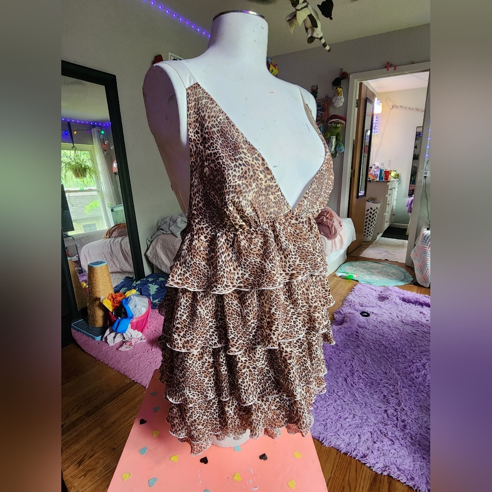 Vintage Tiered Victorias Secret Nighty - Picture 2 of 7